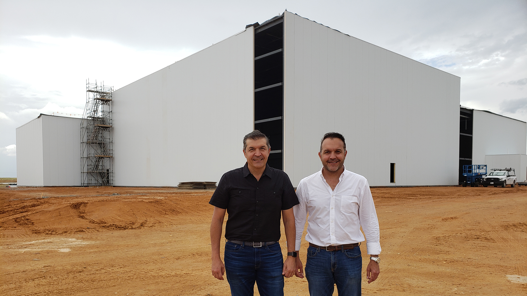 Jaime Usabiaga and Miguel Usabiaga, president and vice president, respectively, of international produce distributor GAB Operations, LLC. Facility renovation or new construction?