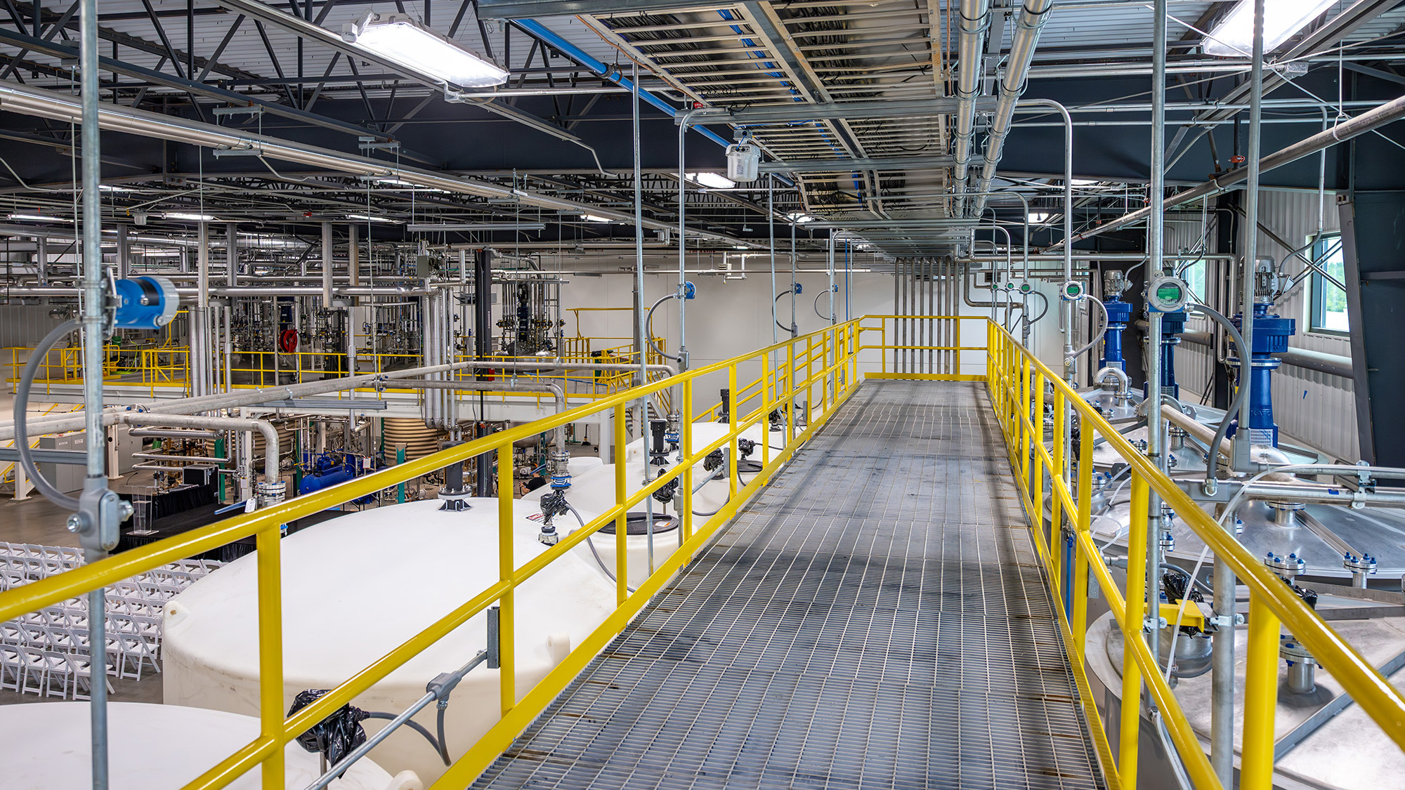 We worked closely with Munzing to incorporate a strategic layout for process separation, effectively isolating food from non-food operations.